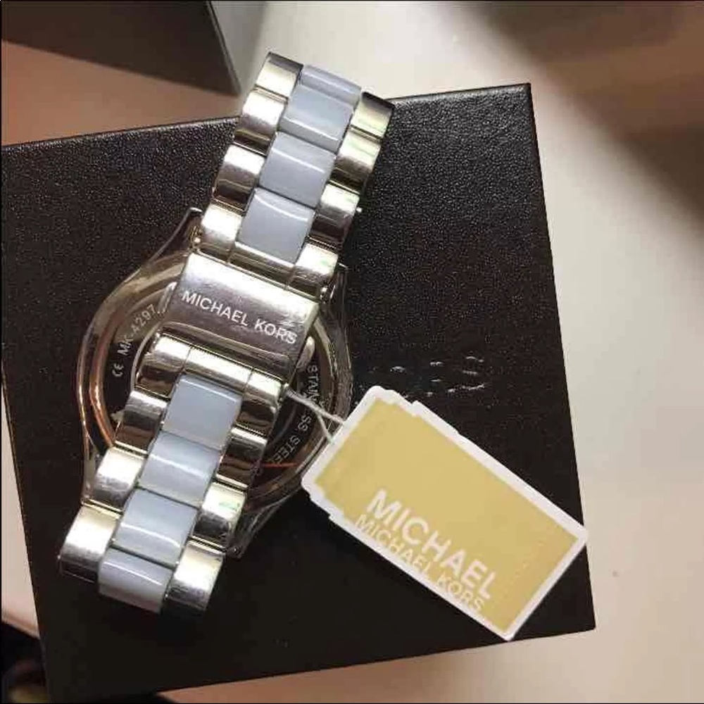 Soldđźš« Michael Kors Watch - Picture 4 of 6